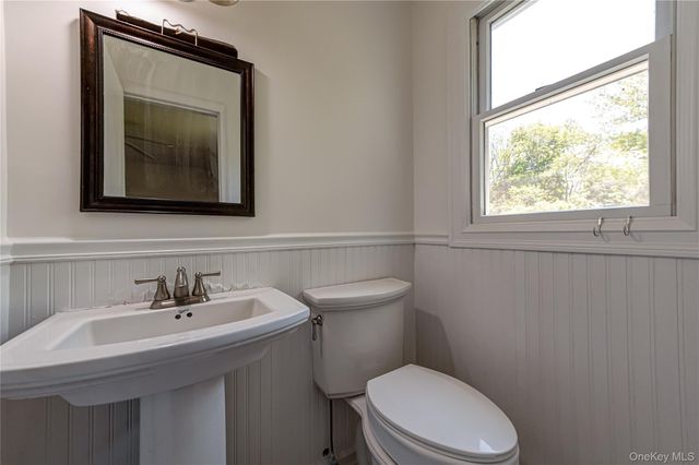 6200 New Suffolk Avenue, Mattituck, NY 11952
