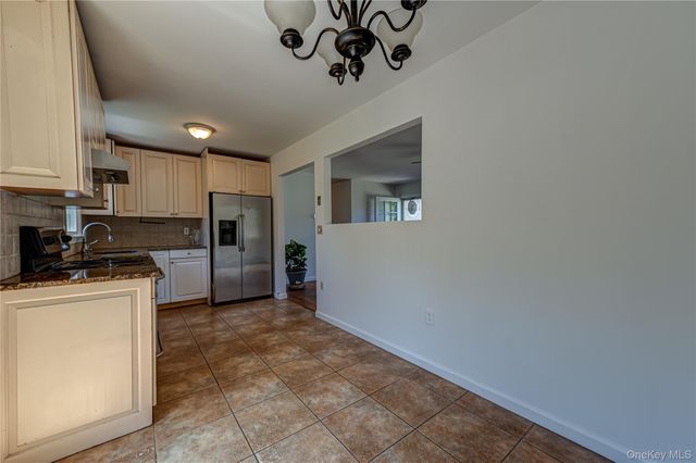 6200 New Suffolk Avenue, Mattituck, NY 11952