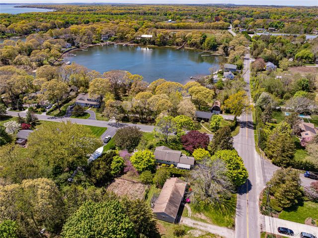 6200 New Suffolk Avenue, Mattituck, NY 11952