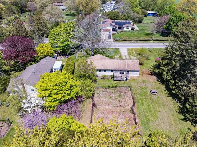 6200 New Suffolk Avenue, Mattituck, NY 11952