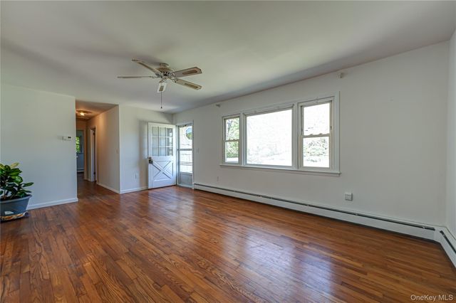 6200 New Suffolk Avenue, Mattituck, NY 11952