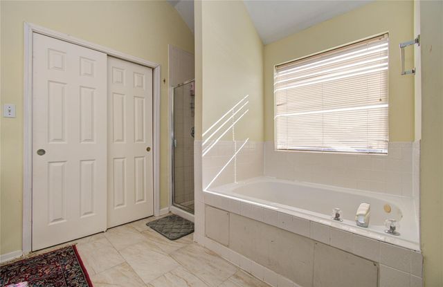 3219 Leila Oaks Drive, Houston, TX 77082