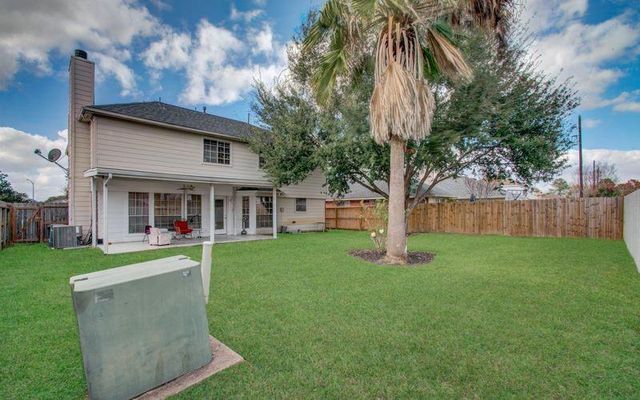 3219 Leila Oaks Drive, Houston, TX 77082