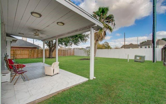 3219 Leila Oaks Drive, Houston, TX 77082