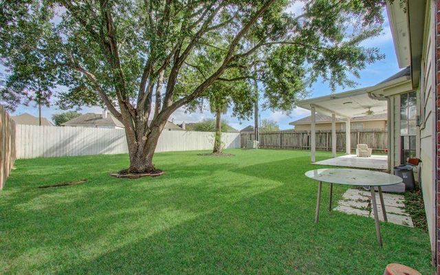 3219 Leila Oaks Drive, Houston, TX 77082