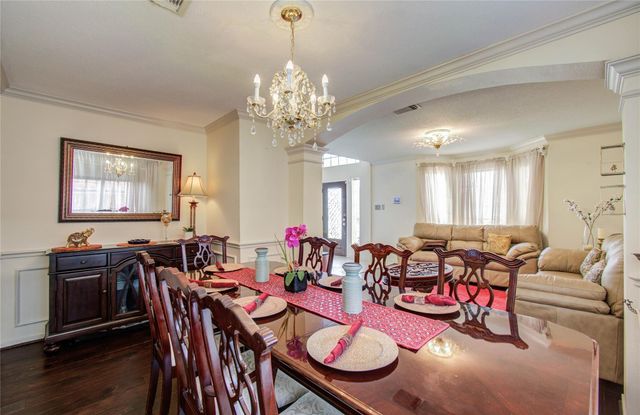 3219 Leila Oaks Drive, Houston, TX 77082