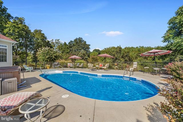 893 LANTZ RD, Edinburg, VA 22824