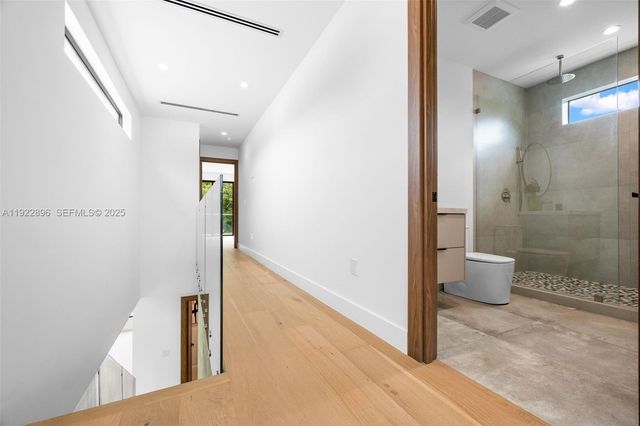 66 NW 50th St, Miami, FL 33127