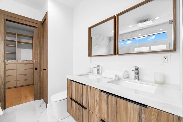 66 NW 50th St, Miami, FL 33127