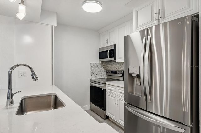 2500 WINDING CREEK BOULEVARD G108, Clearwater, FL 33761