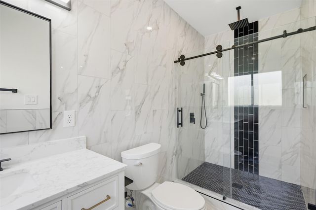 5014 Creekmont Drive, Houston, TX 77091