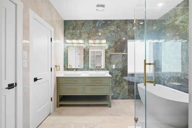 5014 Creekmont Drive, Houston, TX 77091
