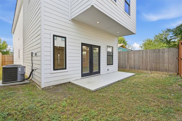 5014 Creekmont Drive, Houston, TX 77091