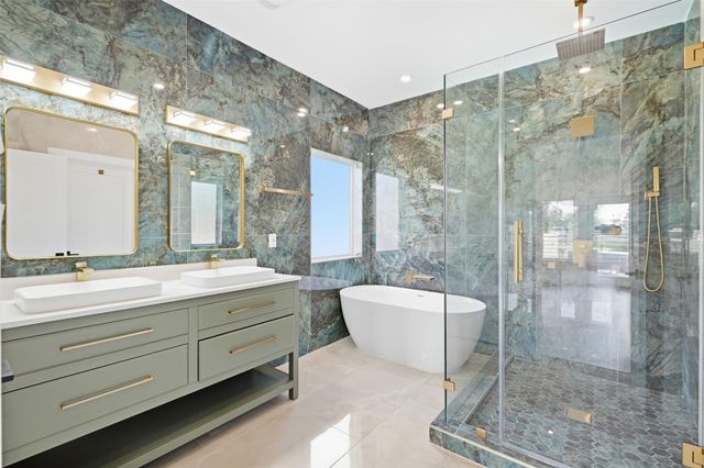 5014 Creekmont Drive, Houston, TX 77091