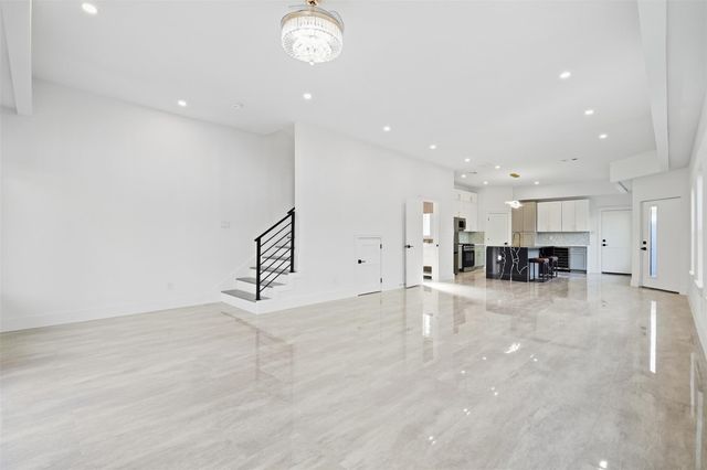 5014 Creekmont Drive, Houston, TX 77091