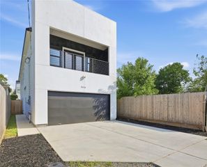 5014 Creekmont Drive, Houston, TX 77091