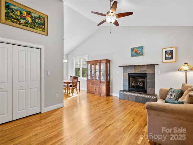 73 Honeysuckle Lane, Asheville, NC 28806