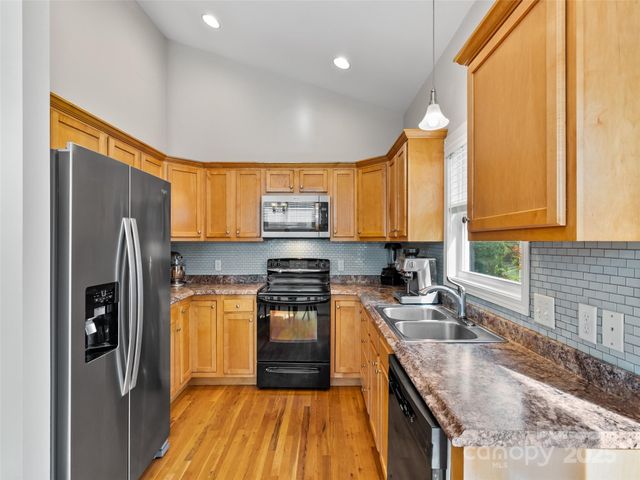 73 Honeysuckle Lane, Asheville, NC 28806