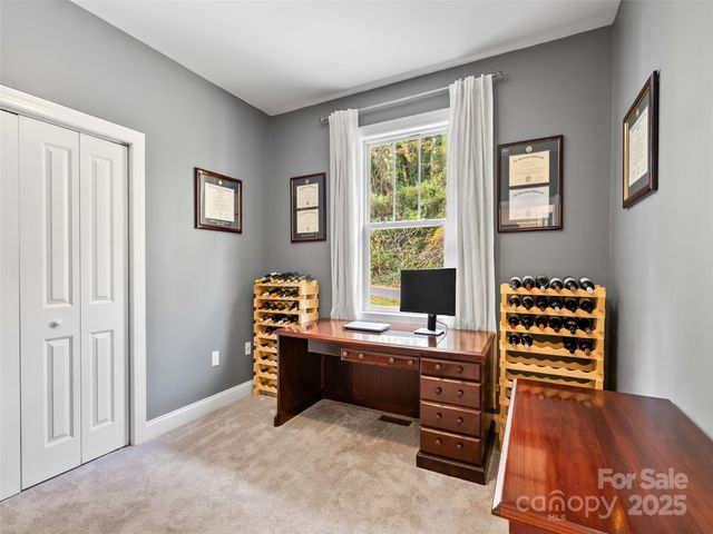 73 Honeysuckle Lane, Asheville, NC 28806