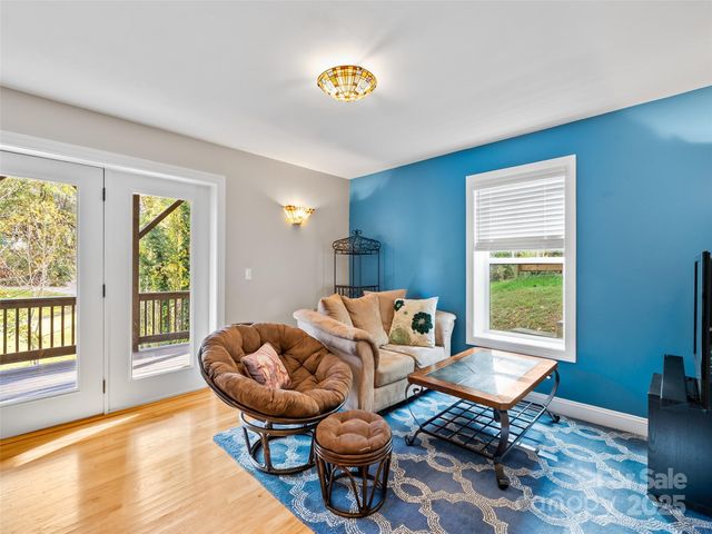 73 Honeysuckle Lane, Asheville, NC 28806