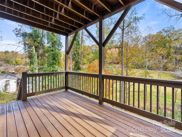 73 Honeysuckle Lane, Asheville, NC 28806
