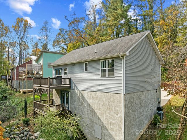 73 Honeysuckle Lane, Asheville, NC 28806