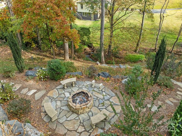 73 Honeysuckle Lane, Asheville, NC 28806