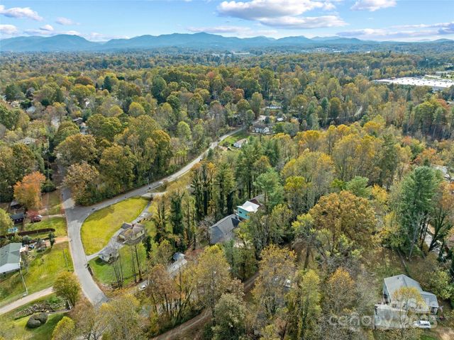 73 Honeysuckle Lane, Asheville, NC 28806