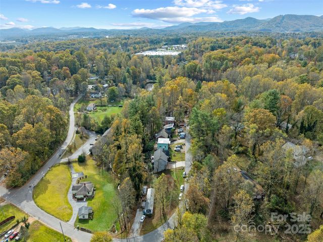 73 Honeysuckle Lane, Asheville, NC 28806