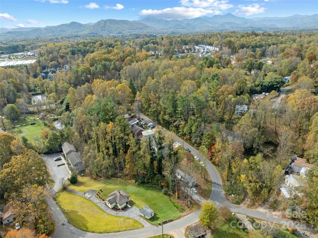 73 Honeysuckle Lane, Asheville, NC 28806