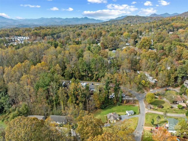 73 Honeysuckle Lane, Asheville, NC 28806