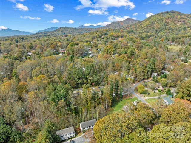 73 Honeysuckle Lane, Asheville, NC 28806