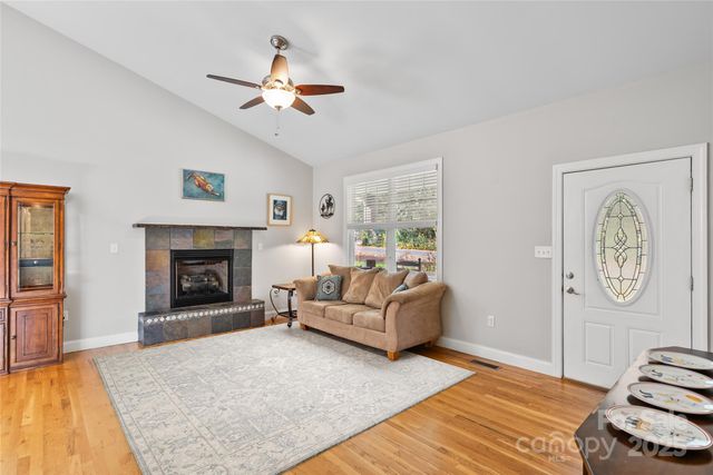 73 Honeysuckle Lane, Asheville, NC 28806