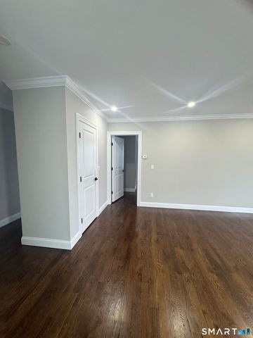 281 Harriet Street 281, Bridgeport, CT 06608