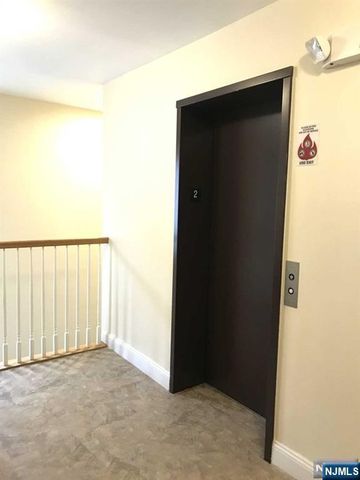 237-241 Closter Dock Road 5, Closter, NJ 07624