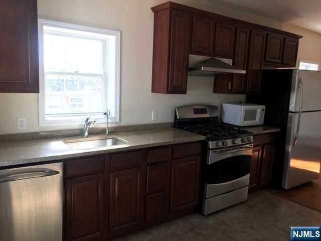 237-241 Closter Dock Road 5, Closter, NJ 07624