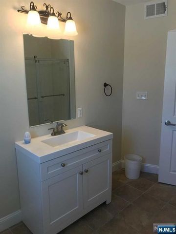 237-241 Closter Dock Road 5, Closter, NJ 07624