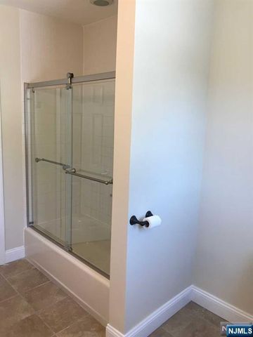 237-241 Closter Dock Road 5, Closter, NJ 07624