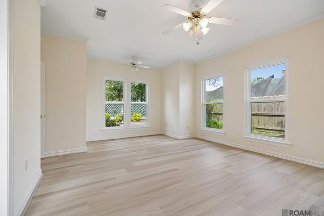 5839 Glen Cove Dr, Baton Rouge, LA 70809
