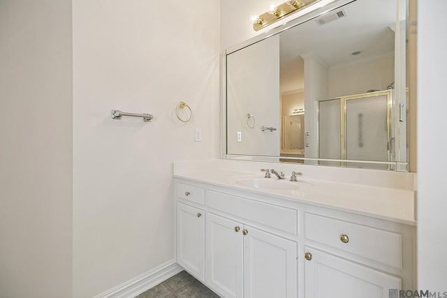 5839 Glen Cove Dr, Baton Rouge, LA 70809