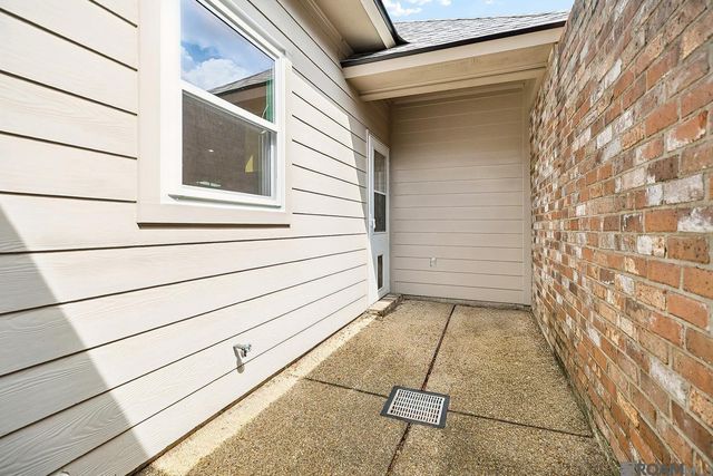 5839 Glen Cove Dr, Baton Rouge, LA 70809