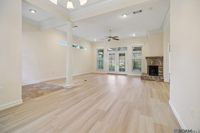 5839 Glen Cove Dr, Baton Rouge, LA 70809