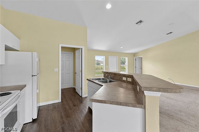 2909 38th ST SW, Lehigh Acres, FL 33976