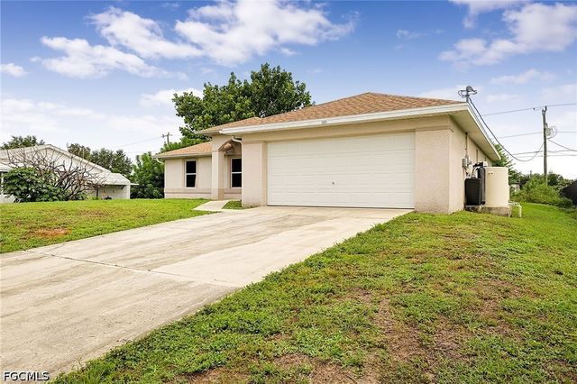 2909 38th ST SW, Lehigh Acres, FL 33976