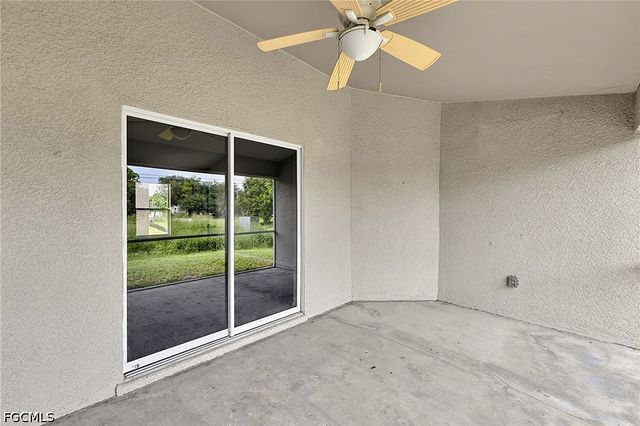2909 38th ST SW, Lehigh Acres, FL 33976