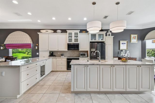 521 WESTON PLACE, Debary, FL 32713