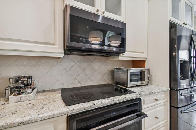 521 WESTON PLACE, Debary, FL 32713