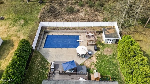 3 Woodside Court, North Greenbush, NY 12198