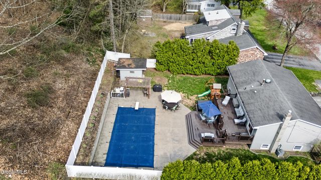 3 Woodside Court, North Greenbush, NY 12198