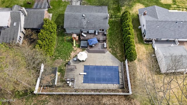 3 Woodside Court, North Greenbush, NY 12198